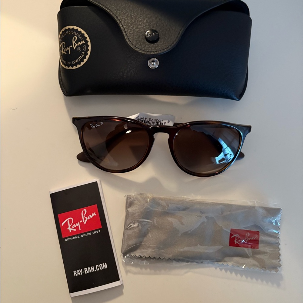 RAY-BAN - Brand new sunglasses